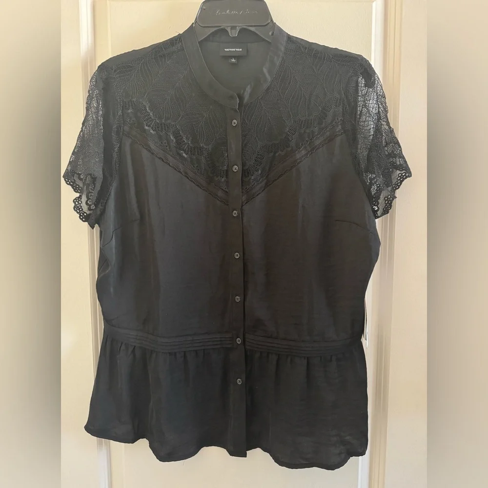 NWT Who What Wear Black Lace Detail Button Down Shirt Size Large - Picture 2 of 9